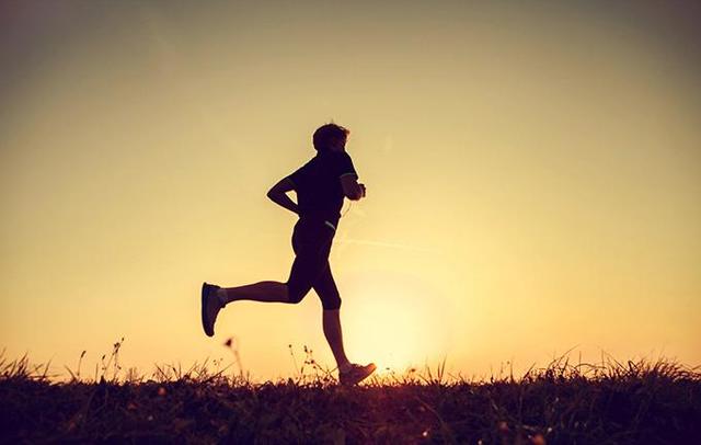 "堅持慢跑一個月——身體發生改變"