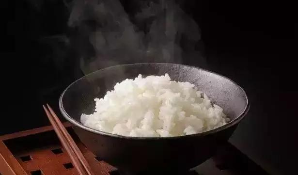 蒸土豆替代白米饭，让你的体重降下来！