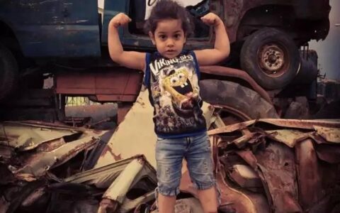 "一言不和就上牆！我就是你們口中的“3歲小屁孩兒”！"