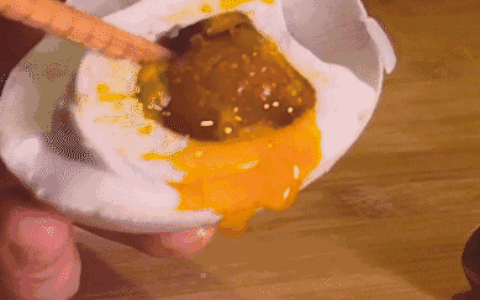 “閒的要命，富的留油”的鹹鴨蛋，真的不能貪吃哦！