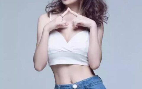 她帶著「傷疤」擁有了翹臀、馬甲線，全靠健身這把「整容刀」！