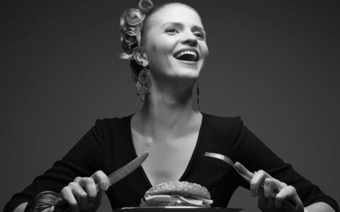 胖到逃亡——獨立女性戰勝不了的，可能就是肥肉了