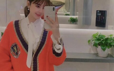22歲維吾爾族健身女孩，混血面孔身材火辣，翹臀更是迷人
