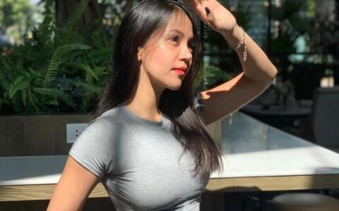 30歲泰國辣媽如少女，一個「深蹲」視頻引爆整個健身圈