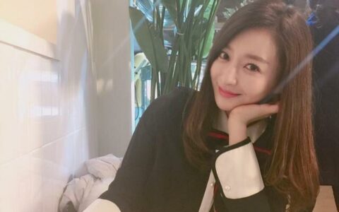 34歲卻有少女身材和「初戀臉」的日本歌手，證明健身凍齡抗衰老