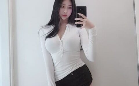 韓國的健身小姐姐，靠力量訓練打造的身材就是與眾不同
