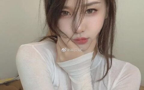 這才是「理想女友」身材？翹臀、大長腿，顏值...