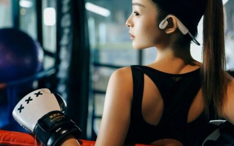李津津放棄舞蹈夢，卻成吸粉百萬的火辣健身女神