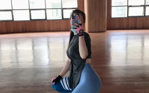 1m55大圍度「性感健身女神」硬拉105kg，震撼來襲！