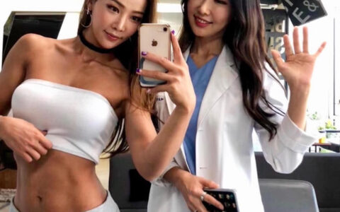 44歲健身阿姨，身材圓潤厚實，魅力十足