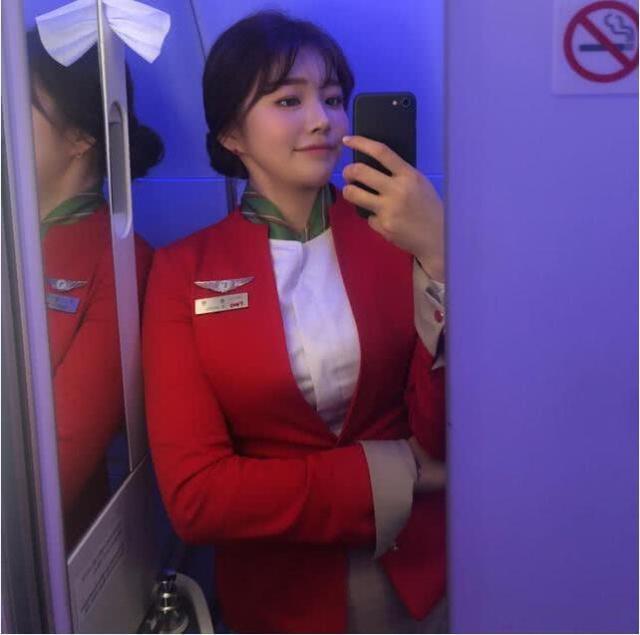 韓國空姐酷愛健身，肌肉線條飽滿緊實