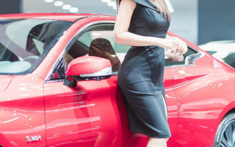 韓國車模柳多妍，黃金比例，一舉一動都讓人心跳加速