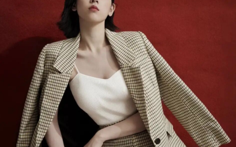 三吉彩花：顏值與身材同時在線，24歲的她，又純又欲，我已淪陷