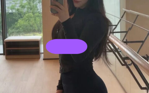 女白領愛健身，練就好身材，很吸睛，網友感嘆：運動的魔力無窮