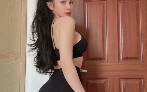 越南女教練照片曝光，網友：這身材我淪陷了！