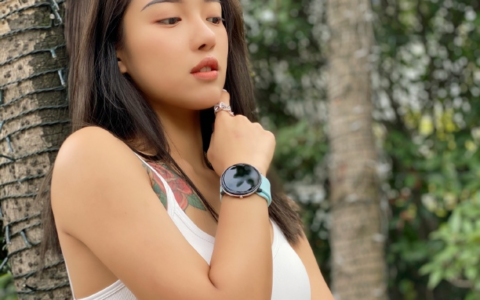 00後健身女孩，腰臀比達到0.69，這身材可以！