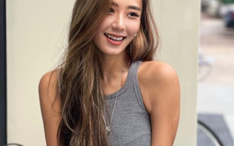 「氧氣蜜桃女神」,你想擁有她的身材和美貌嗎？那就開始健身吧！