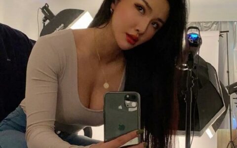 中國妹子三個月拿下比基尼冠軍，性感身材背後付出了多少努力