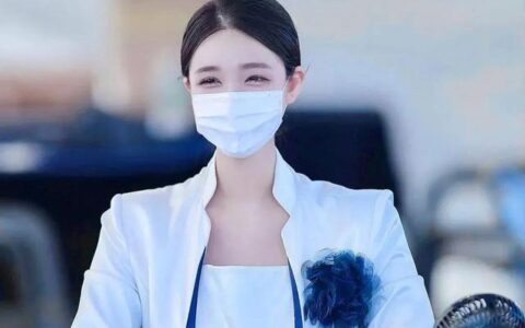 當「最美健身空姐」換下工作服，犯規曲線太上頭