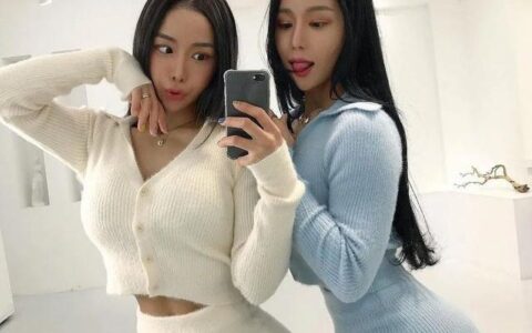 雙胞胎姐妹，顏值高身材緊致，如何練出來？