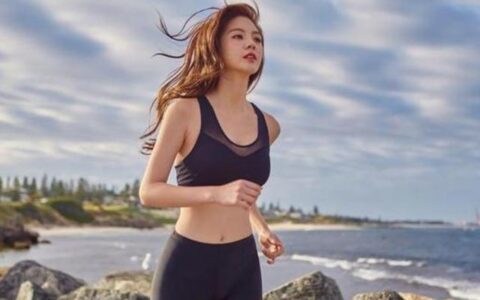 海南28歲美女海邊晨跑照走紅，給人一種活力滿滿的感覺