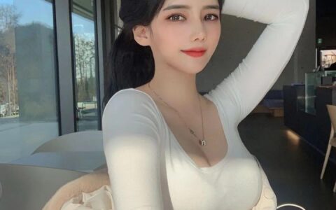 小姐姐的顏值配上這身材，網友：美到讓人忘不掉……