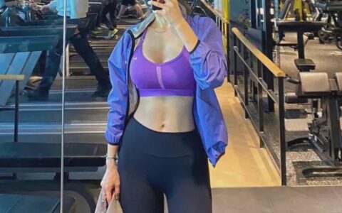 根本不像38歲的健身大美妞，讓我們一起看看