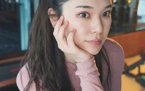 撞臉宋慧喬、充滿視覺沖擊力的線條、這個比基尼女神簡直太正了！