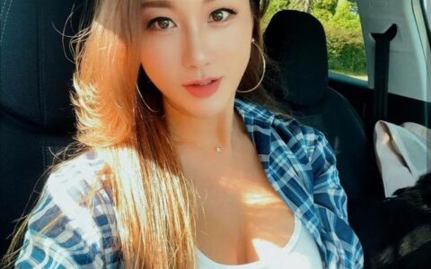 不信你不愛！甜美顏、清晰馬甲線她都有！