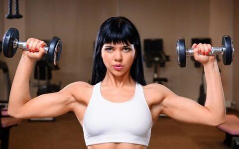 6個你從未做過的肩膀訓練動作，加到你的計劃中能更好訓練三角肌