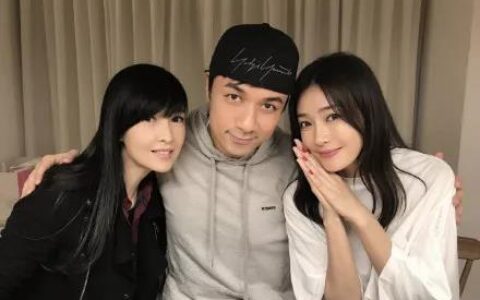 38歲秦嵐和52歲周慧敏同框比美：好身材從來不會暴露你的年齡