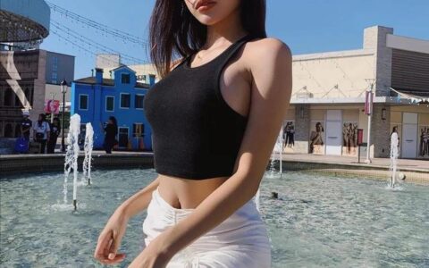 杜蕾斯代言女曬美照，被稱「行走的衣架」，自律讓她「重獲」新生