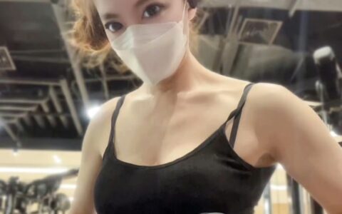 美貌和好身材最大的敵人是什麼？是無情的歲月，你敢相信她已經46歲？