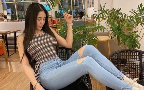 "越南卡戴珊"，0.7腰臀比太完美，想要同款嗎？打卡5個動作