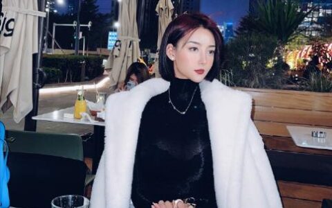 97年健身美女，肌肉身材，凹凸有致，分享一套有氧HIIT練習