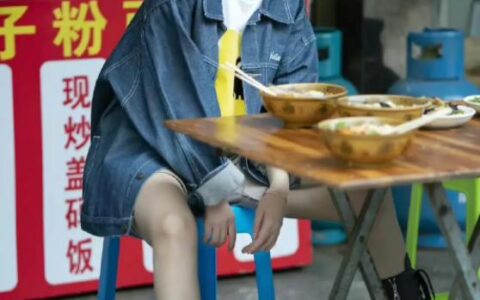 42歲殷桃路邊攤擺拍似少女，如何凍齡抗衰？每天8min凍齡逆生長