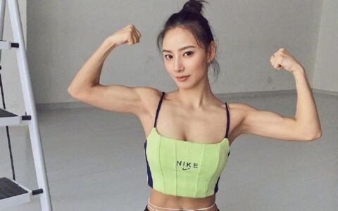 健身女神陳暖央，明明能靠臉吃飯偏偏要靠身材，就是這麼優秀