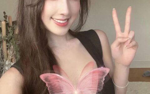 「火辣身材女高音」小姐姐，貌美聲甜、曲線迷人、優雅大方！