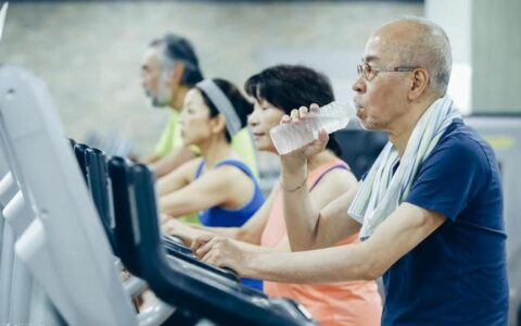 為什麼說越老越要多健身？一文告訴你答案