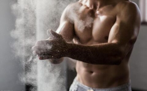 如何突破增肌瓶頸期？7個技巧讓你肌肉進一步生長