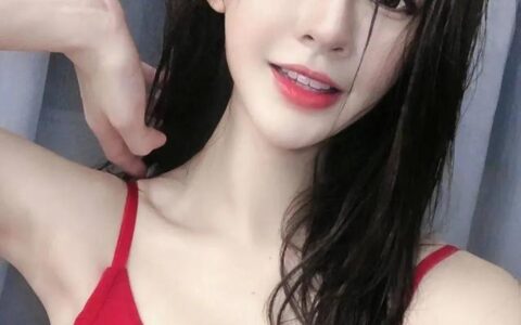 Baby顏 柳岩身的辣妹有多促？網友：太撩人了~