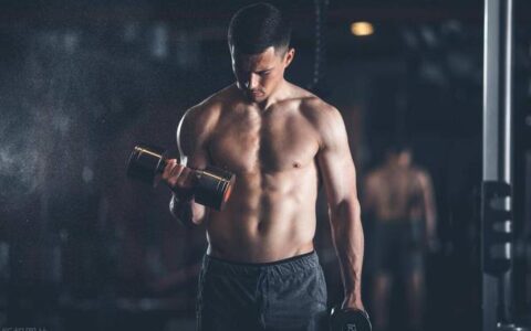 增肌和減脂二者有何不同？訓練計劃、飲食內容各有不同