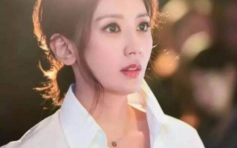 46歲健身女神賈靜雯，依舊動人，從127到98，都是虐出來的