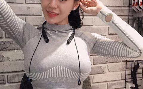 越南瑜伽女孩，接觸力量鍛鍊5年，身材曲線豐腴，網友：真女神