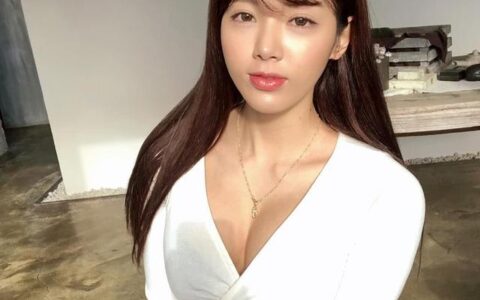 韓國160厘米健身女孩，苦練三年體重漲了36斤，網友：真不像