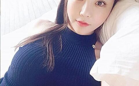 韓國女孩酷愛健身，又喜歡鋼管舞，身材有點「超綱」了