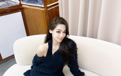 00後校花小姐姐，健身2年，修長身材，是亞洲女孩喜歡的身材