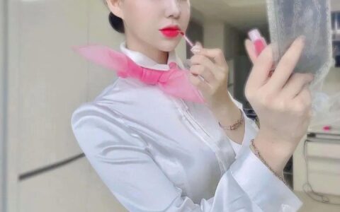 168cm健身空姐，白皙皮膚，甜美笑容，火辣身材完美曲線，來了...
