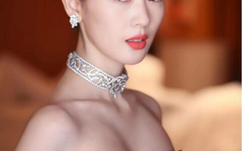 35歲童瑤曼妙身姿，肌如少女，教你這幾組動作get到好身材