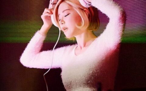 34歲甜美DJ，人甜身材好，看她是怎麼保持好身材的，學起來